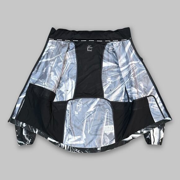 Nike Shield Running Jacket Black/Silver Reflective Print – Women’s Small - Picture 3 of 7